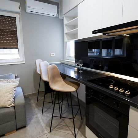 Minimalist Design Apartament In Magheru Bucharest Luaran gambar
