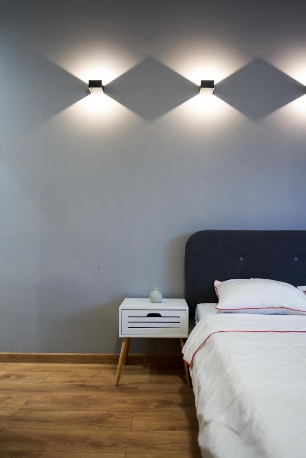 Minimalist Design Apartament In Magheru Bucharest Luaran gambar