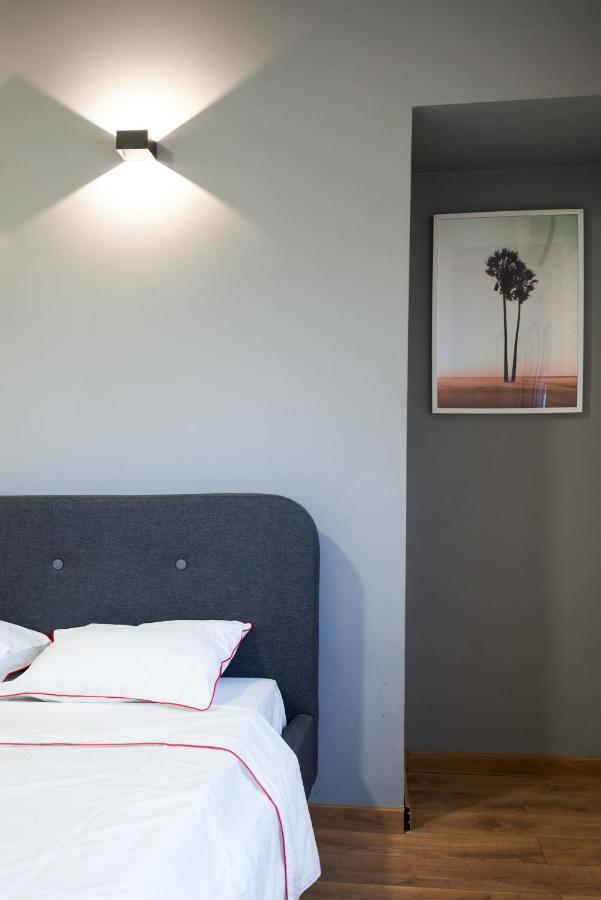 Minimalist Design Apartament In Magheru Bucharest Luaran gambar