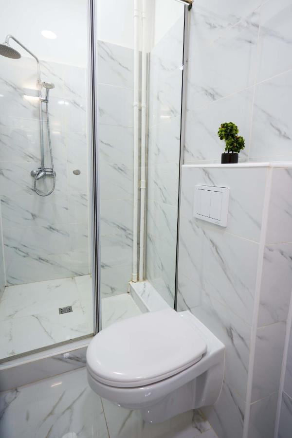 Minimalist Design Apartament In Magheru Bucharest Luaran gambar